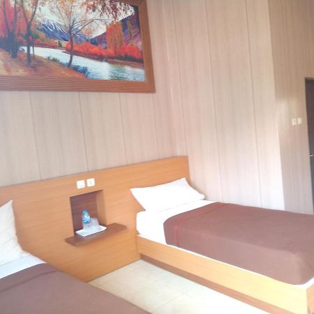 Hotel Kencana Rembang Phòng bức ảnh